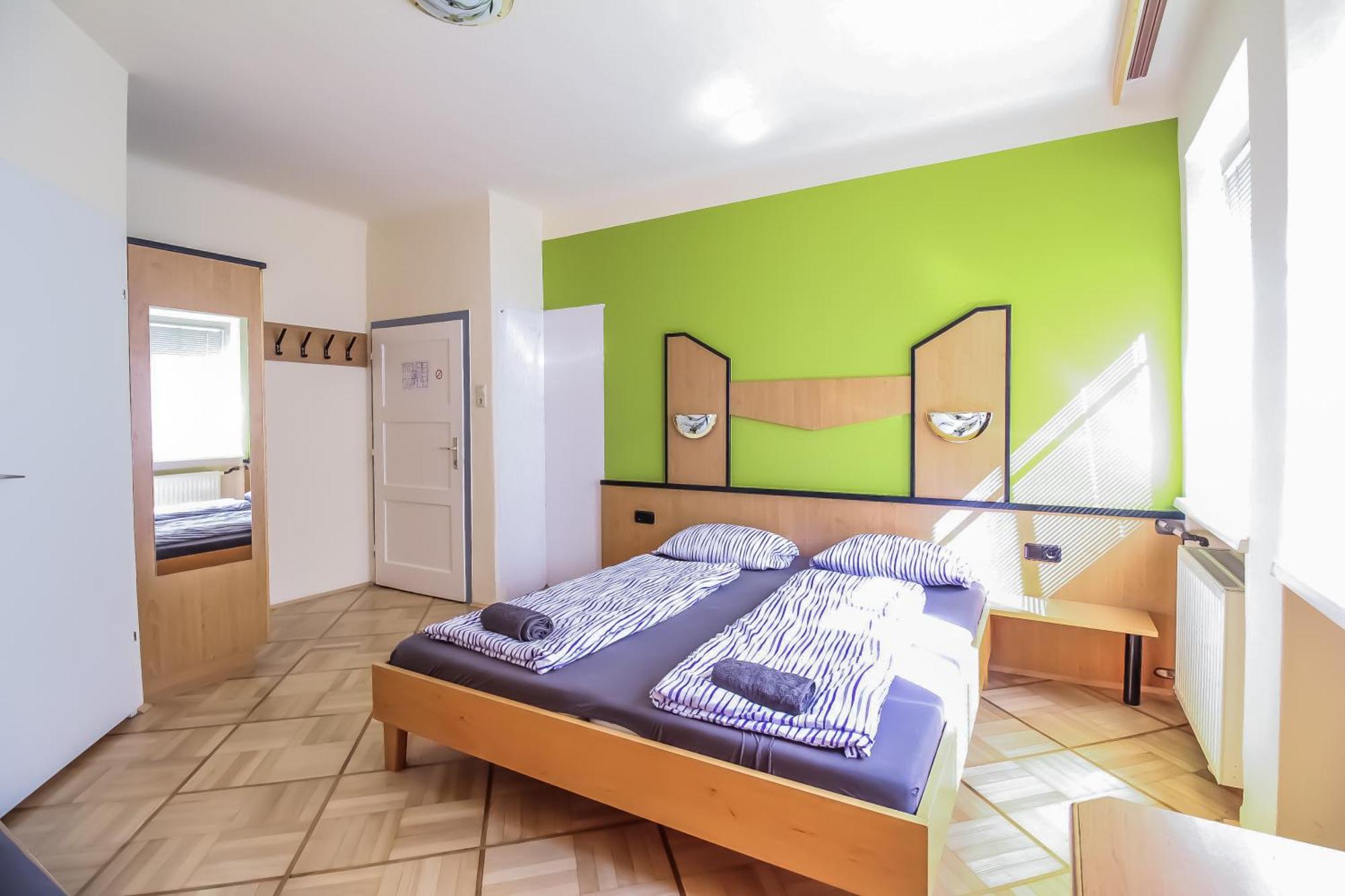 Cozy Rooms - U3 Hutteldorferstrasse Wien Exterior foto