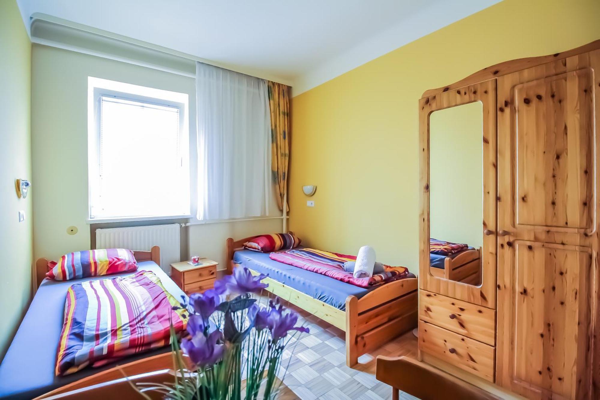 Cozy Rooms - U3 Hutteldorferstrasse Wien Exterior foto