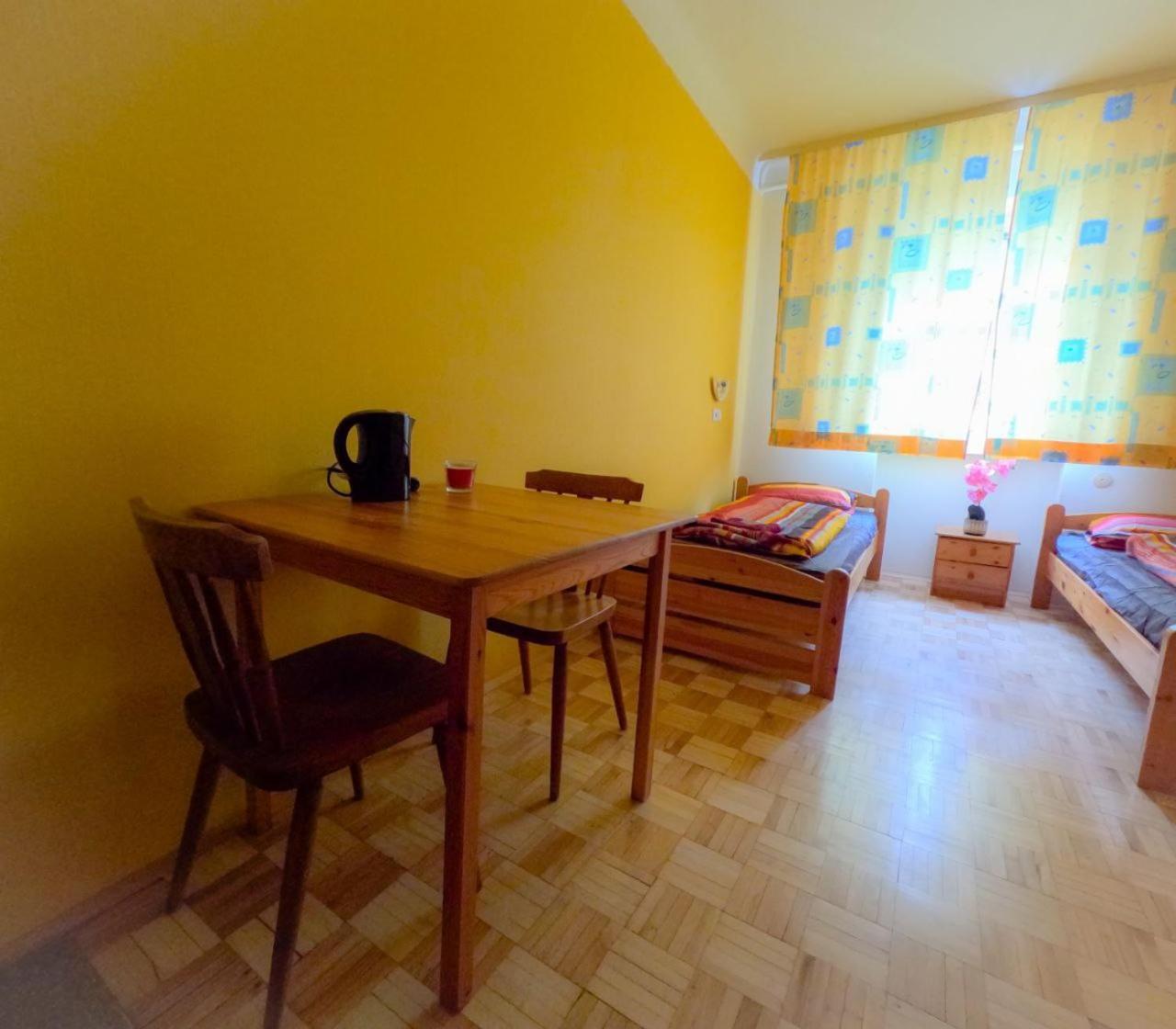 Cozy Rooms - U3 Hutteldorferstrasse Wien Exterior foto