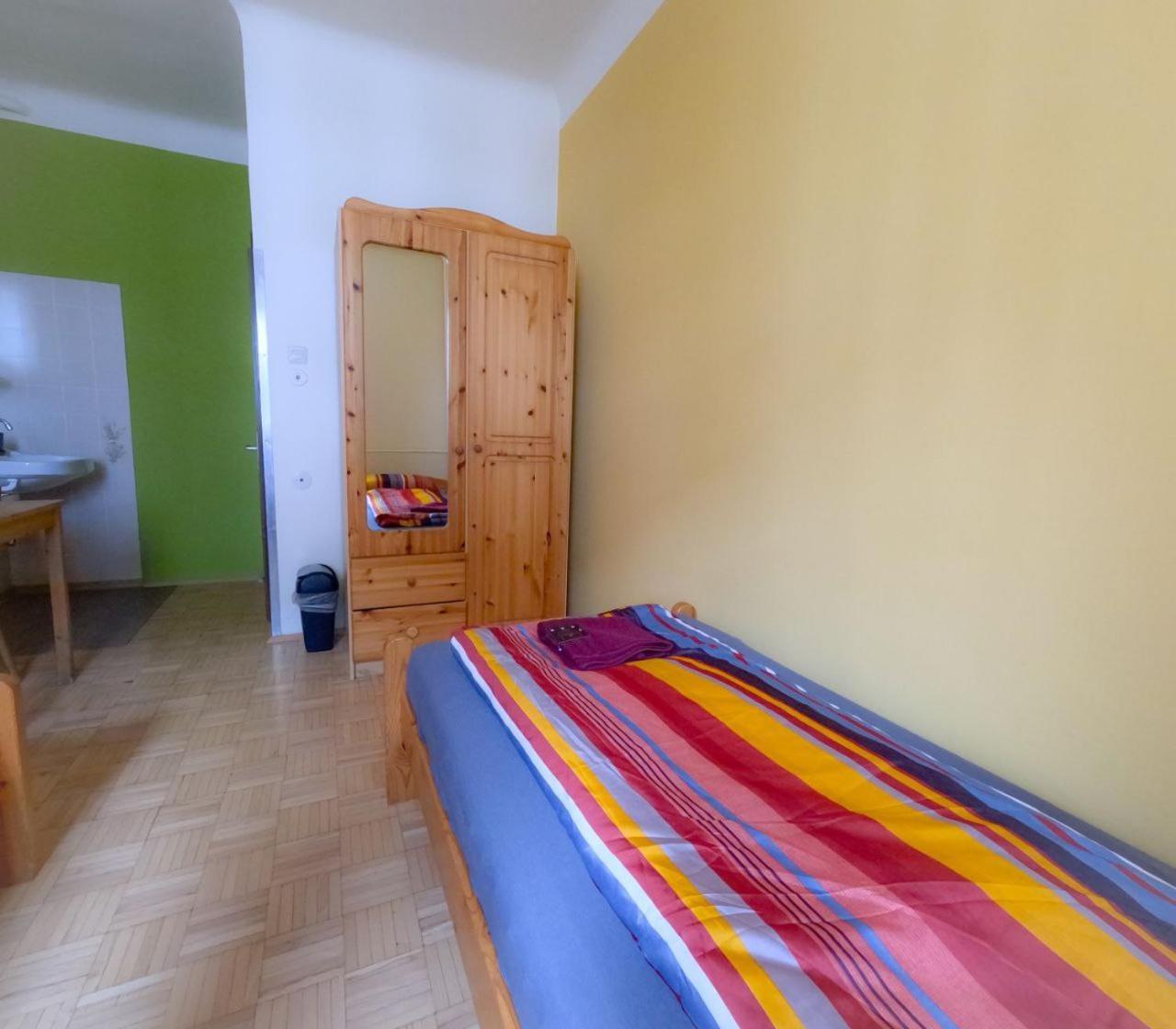 Cozy Rooms - U3 Hutteldorferstrasse Wien Exterior foto